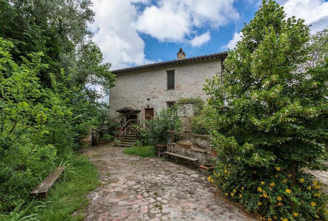 Agriturismo Il Poggio Degli Scoiattoli Bed & Breakfast Perugia Dış mekan fotoğraf