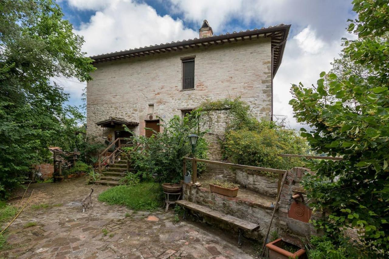 Agriturismo Il Poggio Degli Scoiattoli Bed & Breakfast Perugia Dış mekan fotoğraf